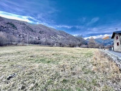 Terrain constructible - 4 645 m²