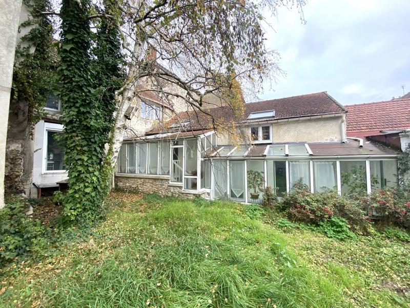 Maison ancienne - 408 m² - 16 pièces