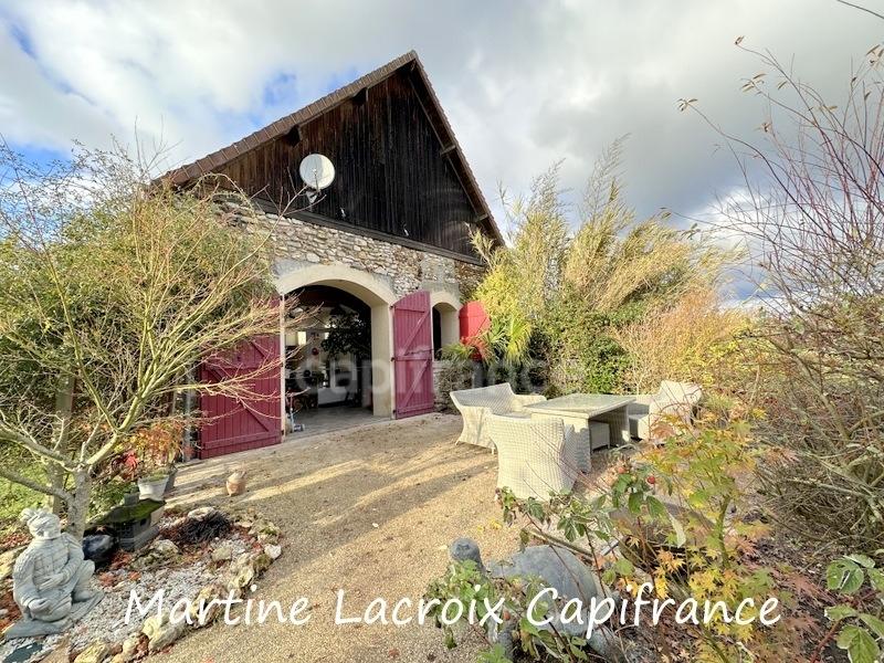 Maison - 180 m² - 8 pièces