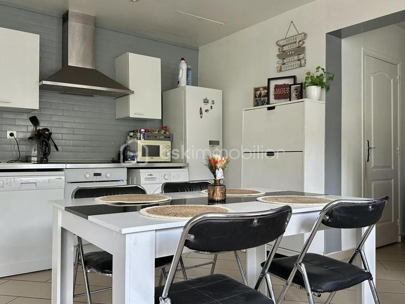 Maison traditionnelle - 165 m² - 8 pièces