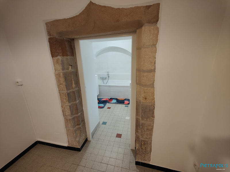 Maison ancienne - 304 m² - 9 pièces