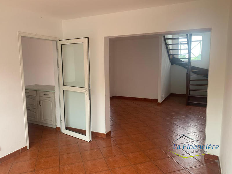 Maison - 92 m² - 4 pièces