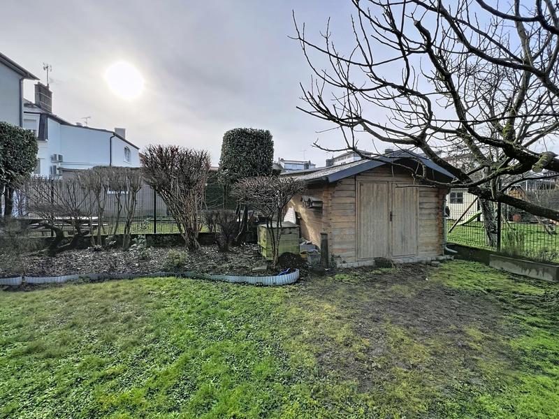 Villa - 207 m² - 9 pièces