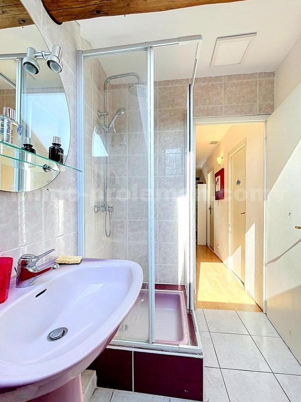 Corps de ferme - 238 m² - 7 pièces