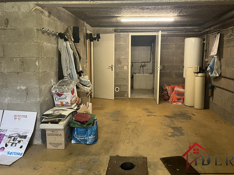 Maison - 230 m² - 7 pièces