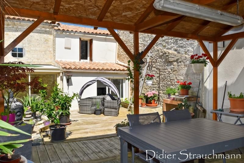 Maison - 166 m² - 7 pièces