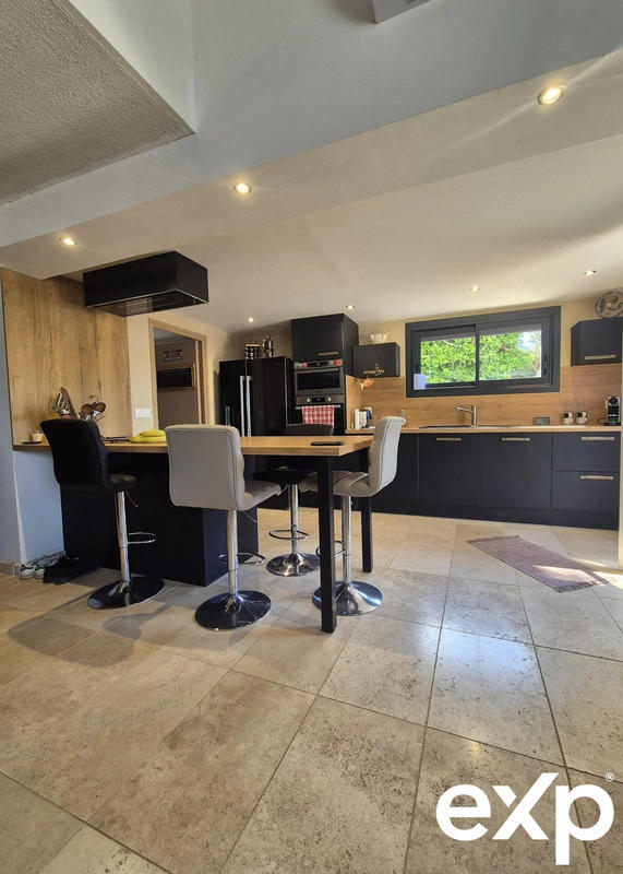 Maison - 105 m² - 4 pièces