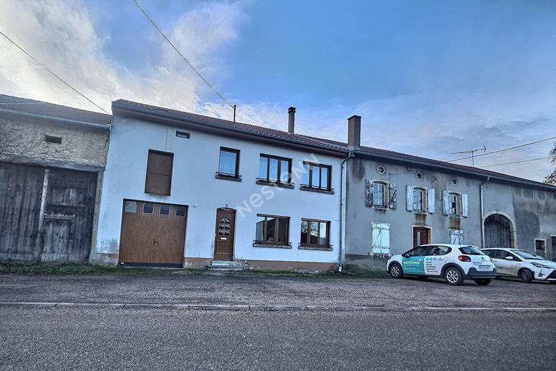 Maison - 208 m² - 8 pièces