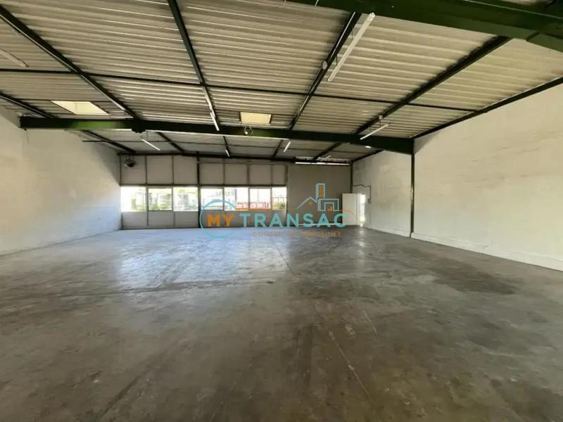 Local d'activités - 650 m²