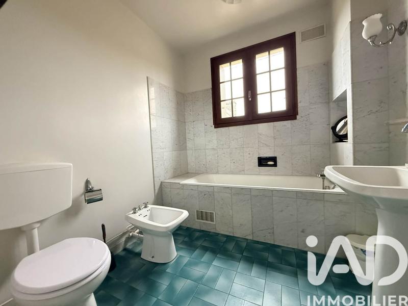 Maison - 197 m² - 10 pièces