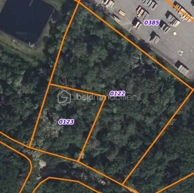 Terrain de loisirs - 3 500 m²