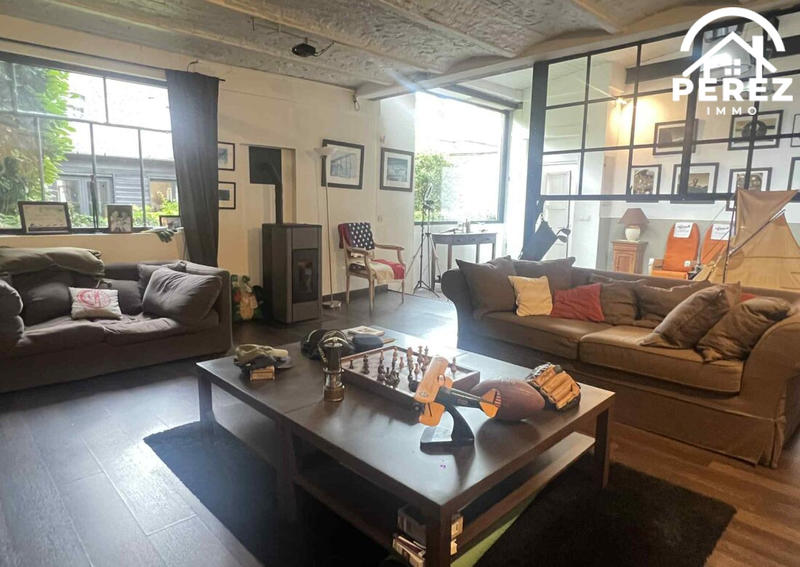 Maison - 290 m² - 10 pièces