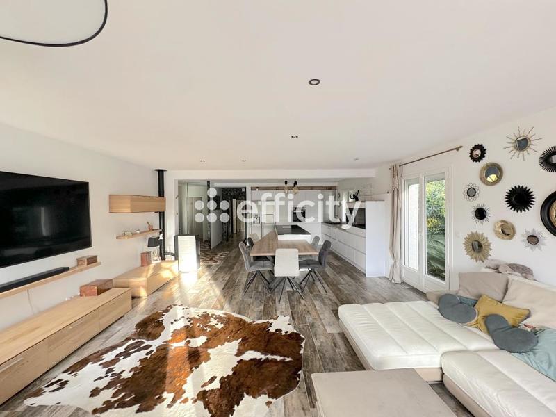 Maison - 160 m² - 5 pièces