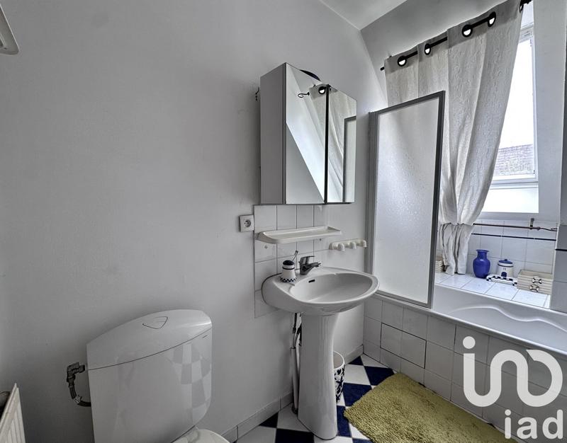 Maison - 255 m² - 8 pièces