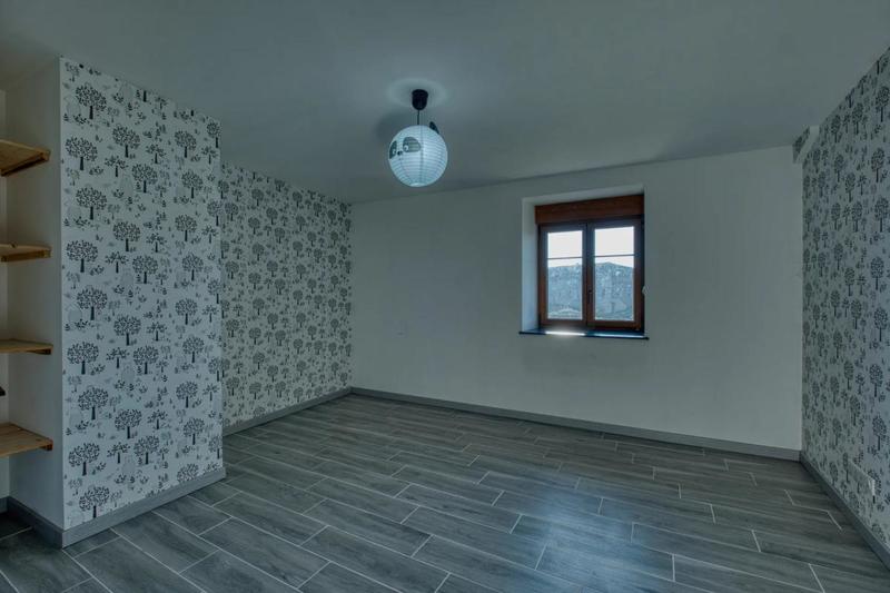 Maison - 270 m² - 9 pièces