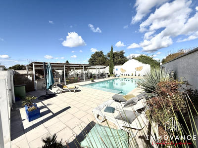 Maison - 190 m² - 8 pièces