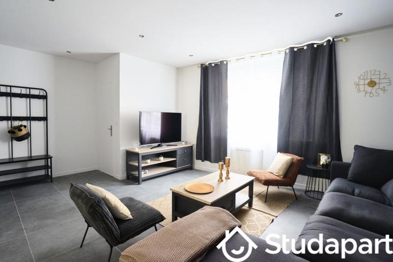 Chambre - 11 m² - 1 pièce