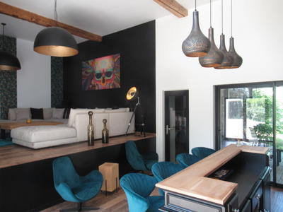 Maison - 256 m² - 7 pièces