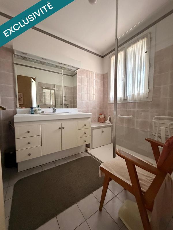 Maison - 214 m² - 9 pièces