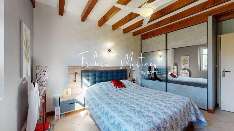 Maison - 205 m² - 8 pièces