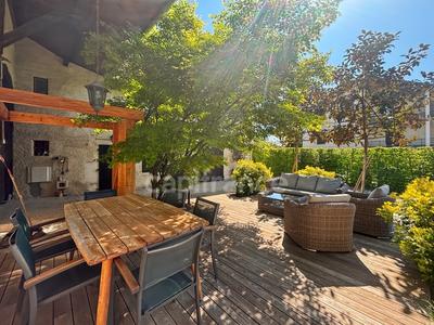 Corps de ferme - 324 m² - 8 pièces