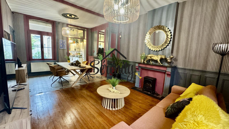 Maison - 209 m² - 10 pièces