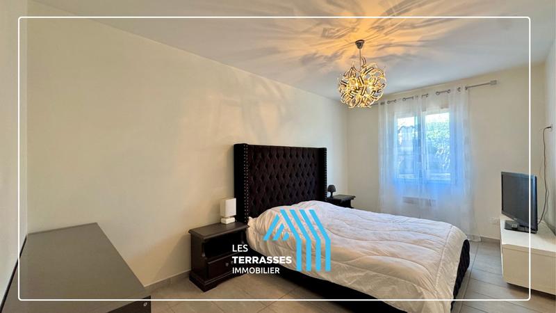 Maison - 93 m² - 5 pièces