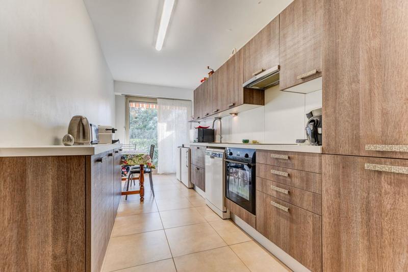 Appartement - 99 m² - 4 pièces