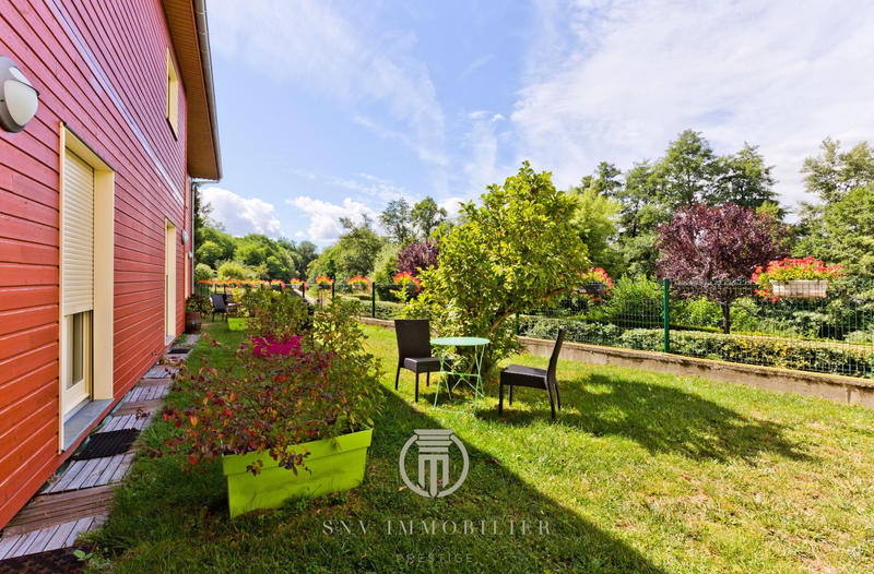 Propriété - 1 457 m² - 34 pièces