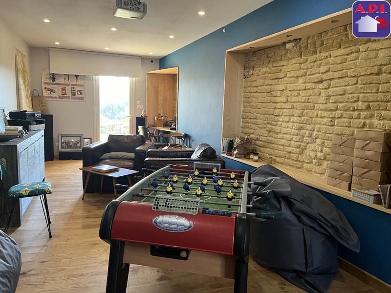 Maison - 239 m² - 6 pièces