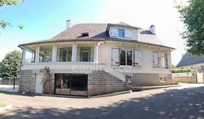 Maison - 158 m² - 7 pièces