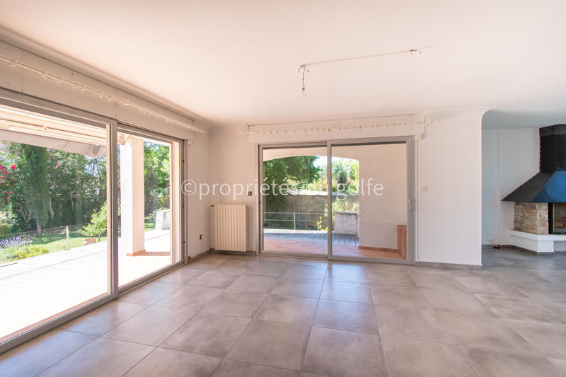 Maison - 309 m² - 9 pièces