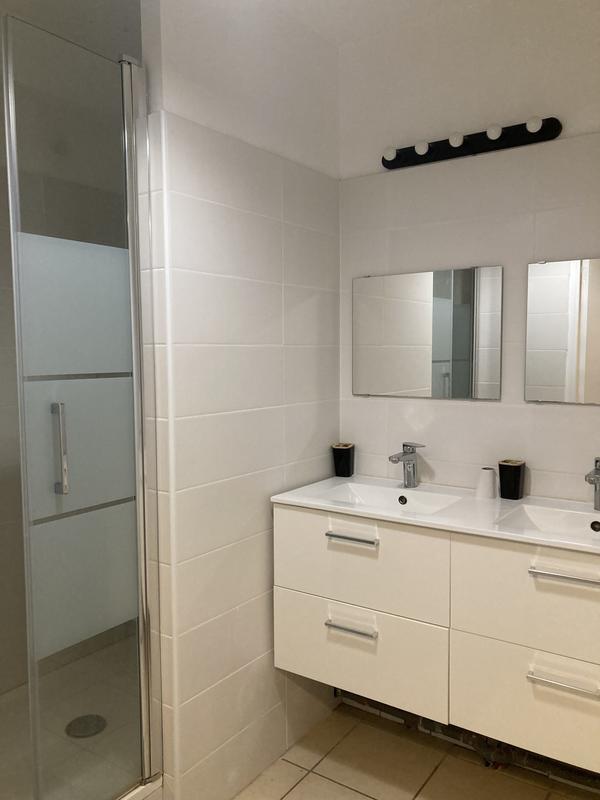 Appartement - 75 m² - 3 pièces