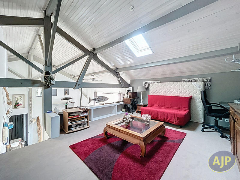 Maison - 144 m² - 5 pièces