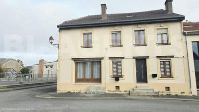 Maison - 260 m² - 10 pièces