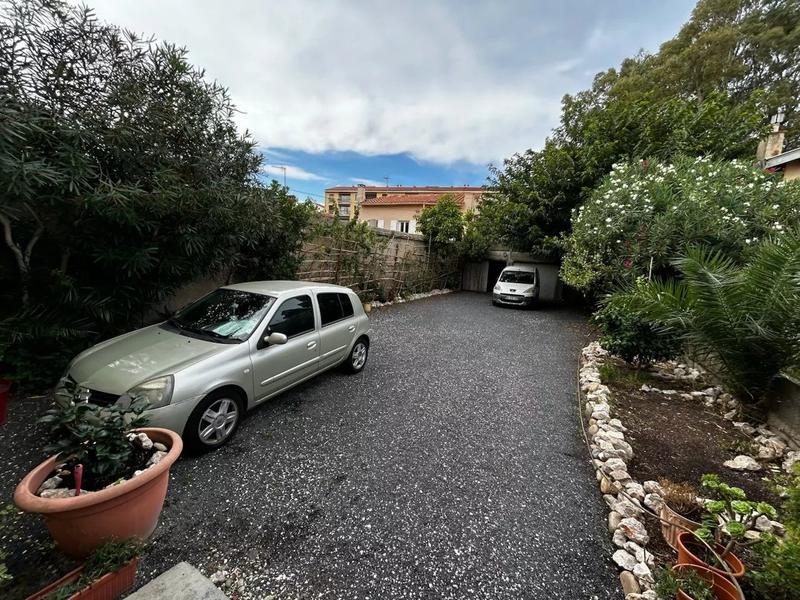 Immeuble - 200 m² - 8 pièces