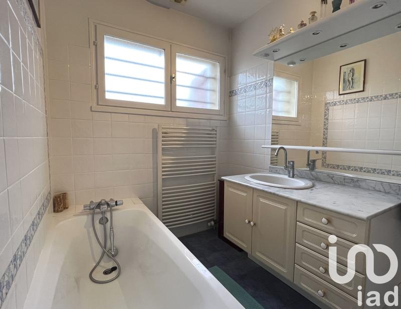 Maison - 200 m² - 7 pièces