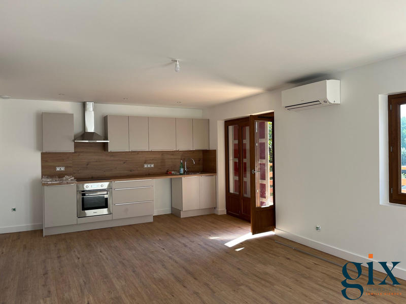 Appartement - 81 m² - 4 pièces