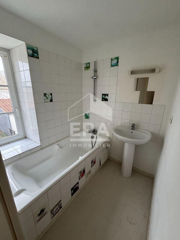 Immeuble - 18 pièces