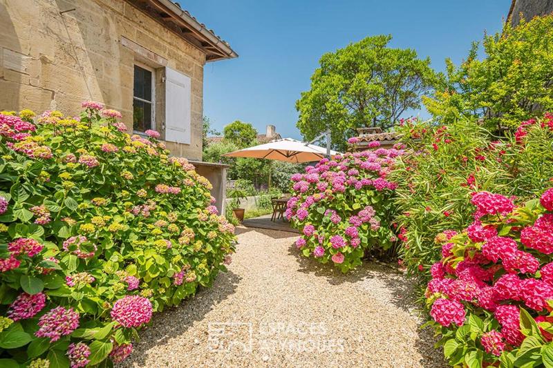 Demeure - 390 m² - 10 pièces