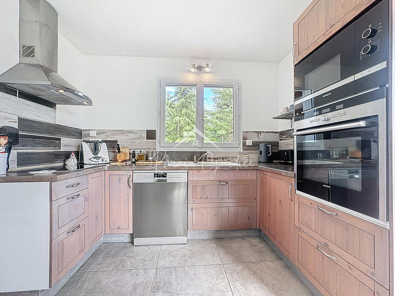 Villa - 136 m² - 6 pièces