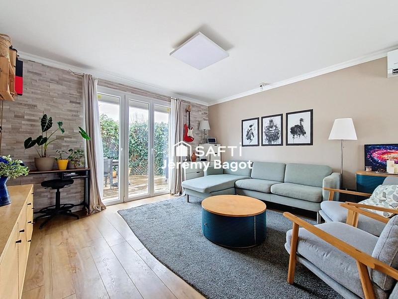 Maison - 99 m² - 5 pièces