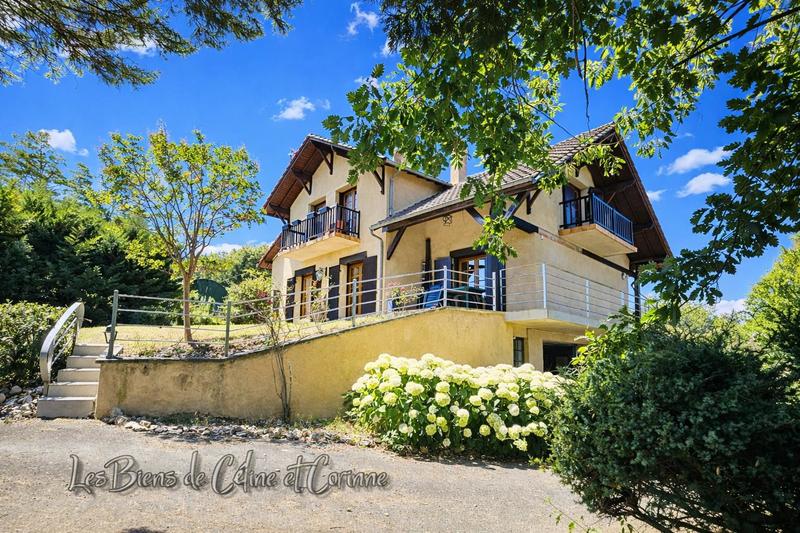 Maison - 9 597 m² - 5 pièces