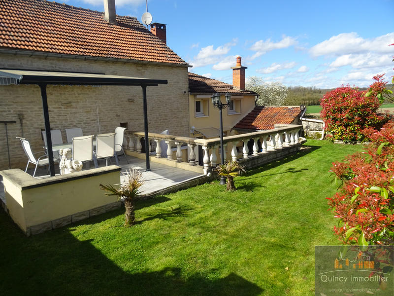 Maison de village - 107 m² - 6 pièces