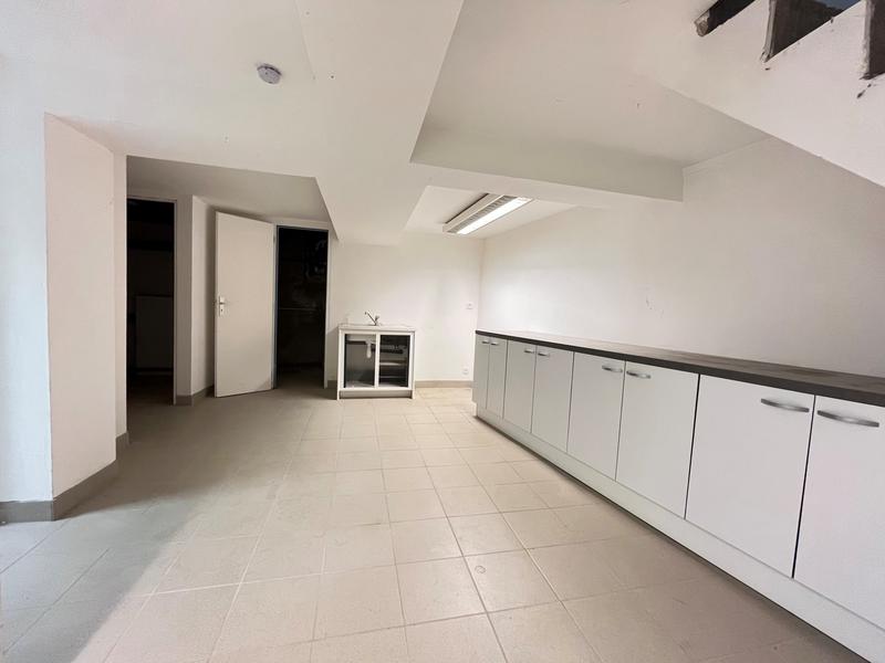 Local commercial - 324 m²