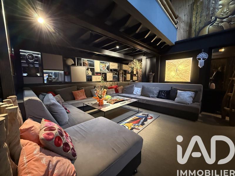 Maison - 301 m² - 13 pièces