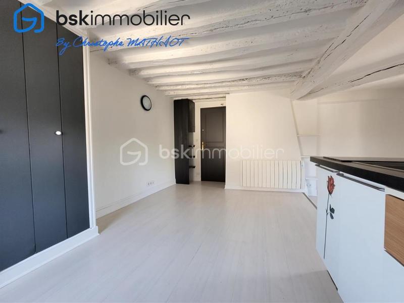 Studio - 24 m² - 1 pièce
