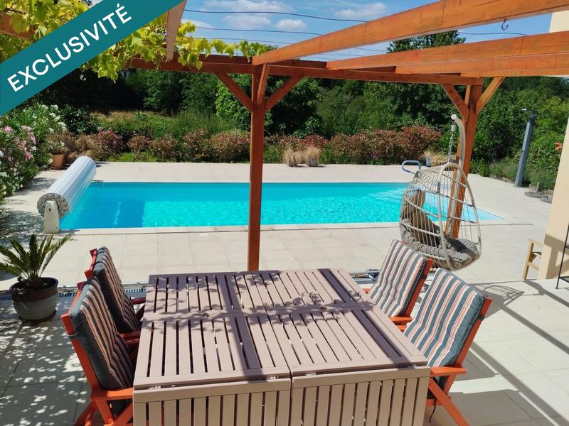 Maison - 95 m² - 5 pièces