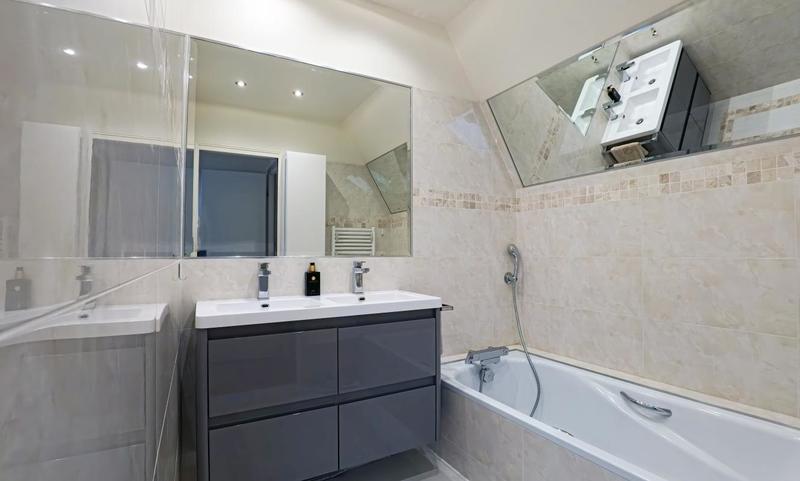 Maison - 170 m² - 6 pièces