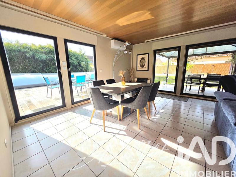 Maison - 186 m² - 8 pièces